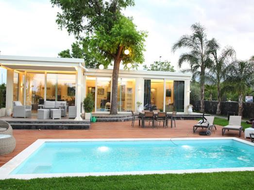 The swimming pool at or close to T Villa