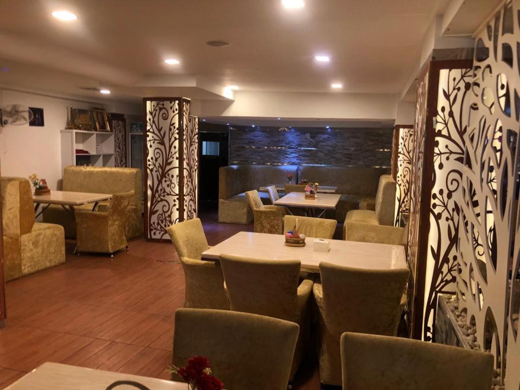 Abunawas Merry Inn at Walking Street - Resim 14