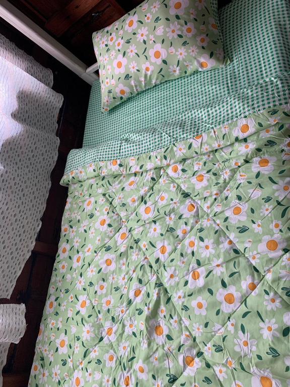 Yor song Hostel Pai - Bed In 4-Bed Mixed Dormitory Room