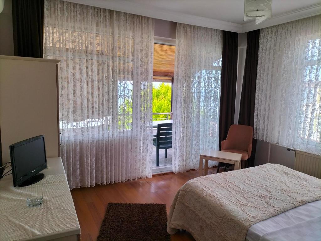 KUMSAL OTEL - Deluxe Double Room With Sea View