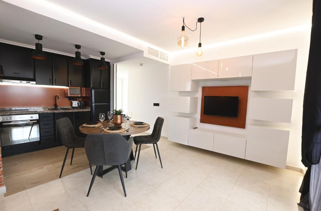 A kitchen or kitchenette at Edificio Amatista