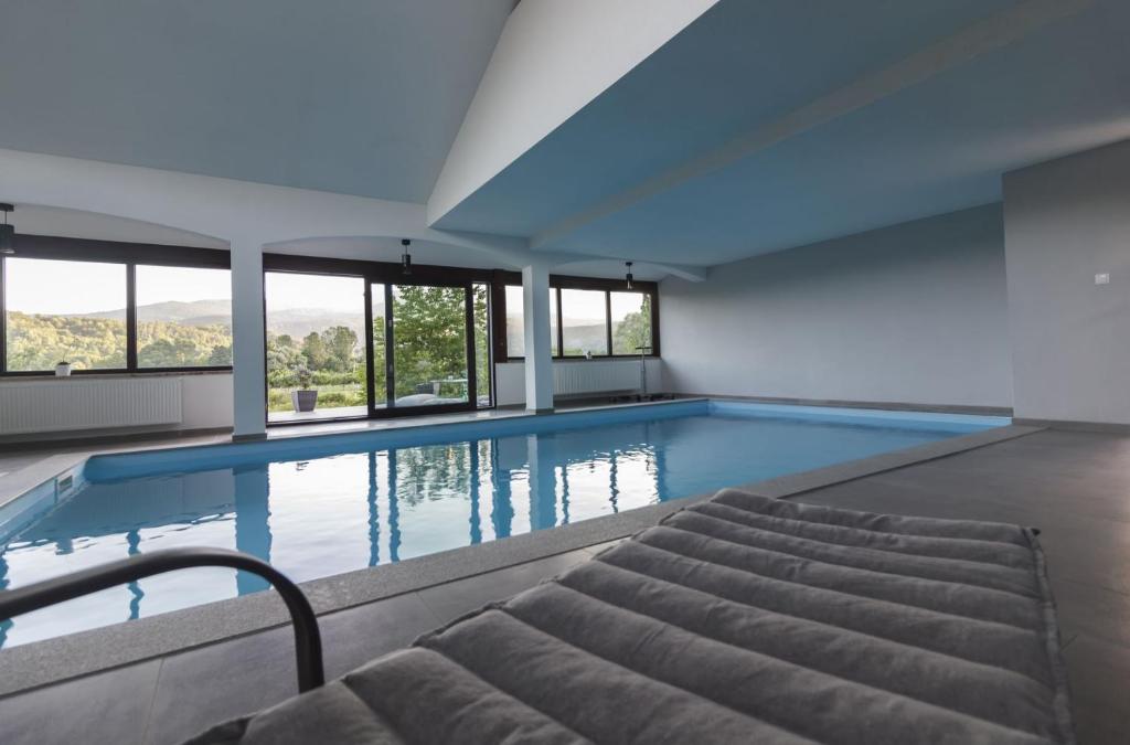 Πισίνα στο ή κοντά στο R&J's Home