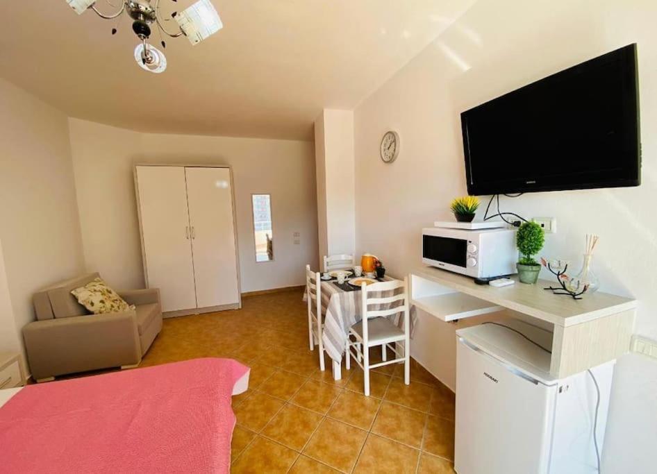 Cosy sea view studio - Image 4