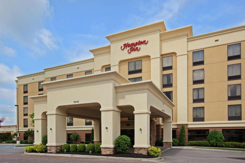 una representación del exterior de un hotel en Hampton Inn Chattanooga-North, en Chattanooga