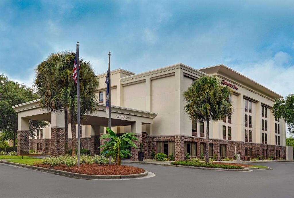 a rendering of the front of a hotel at Hampton Inn Patriots Point in Charleston