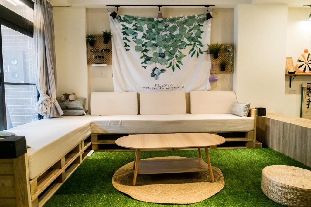 Postel nebo postele na pokoji v ubytování 礁溪夜室