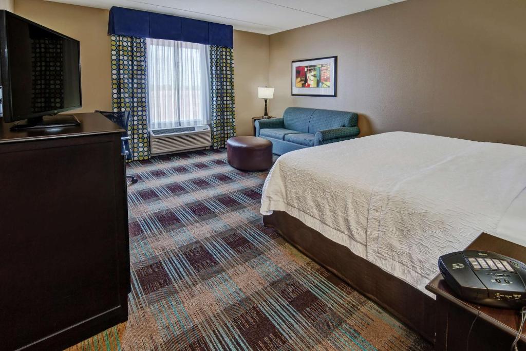 Hampton Inn & Suites Clarksville - Camera King Con Divano Letto - Non Fumatori