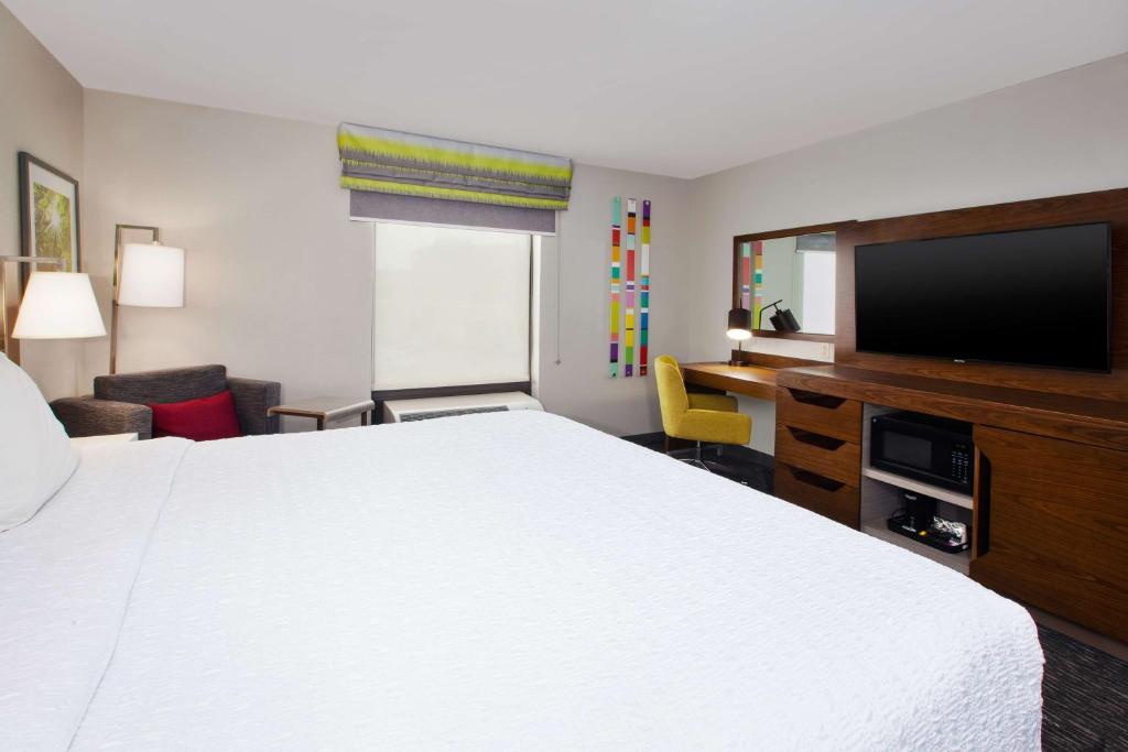 Hampton Inn Clarion - King Room - No Fumadores