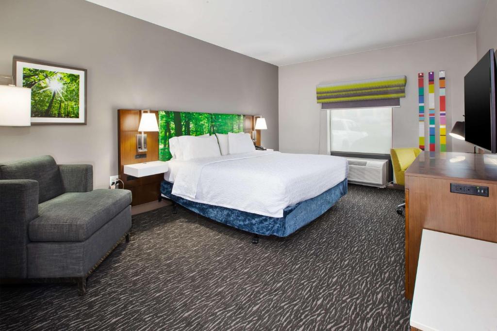 Hampton Inn Clarion - King Room - No Fumadores