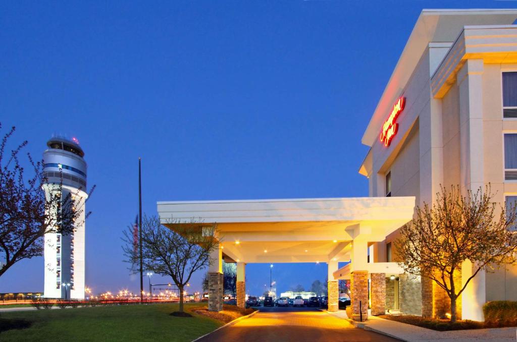 Hampton Inn Columbus-International Airport photo