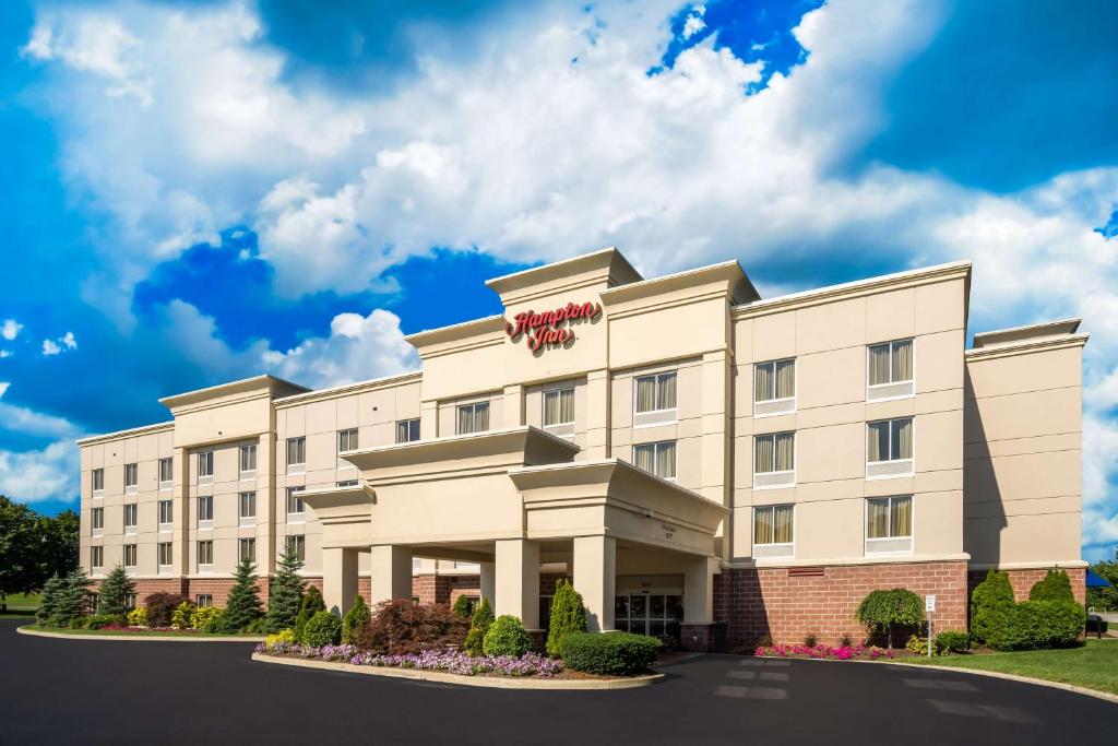 a rendering of the front of a hotel at Hampton Inn Clifton Park in Clifton Park