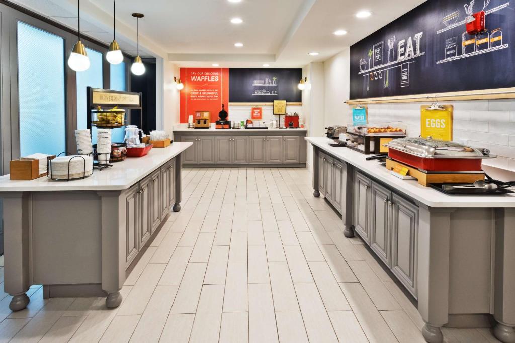 Hampton Inn & Suites Phenix City- Columbus Area photo