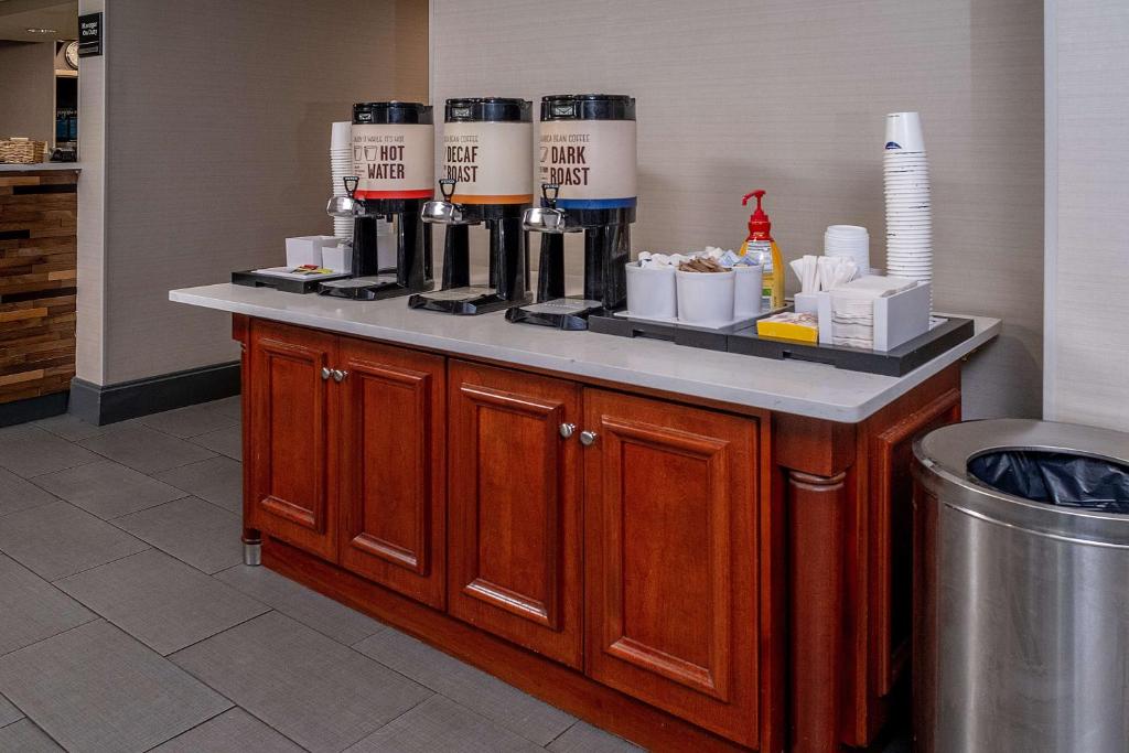 Hampton Inn Charleston Downtown photo