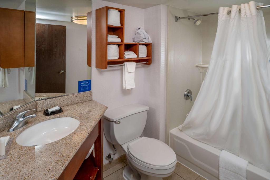 Hampton Inn Charleston Downtown photo
