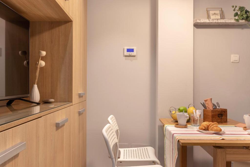 Kuchyň nebo kuchyňský kout v ubytování KAROLA amplio apartamento junto a San Mamés