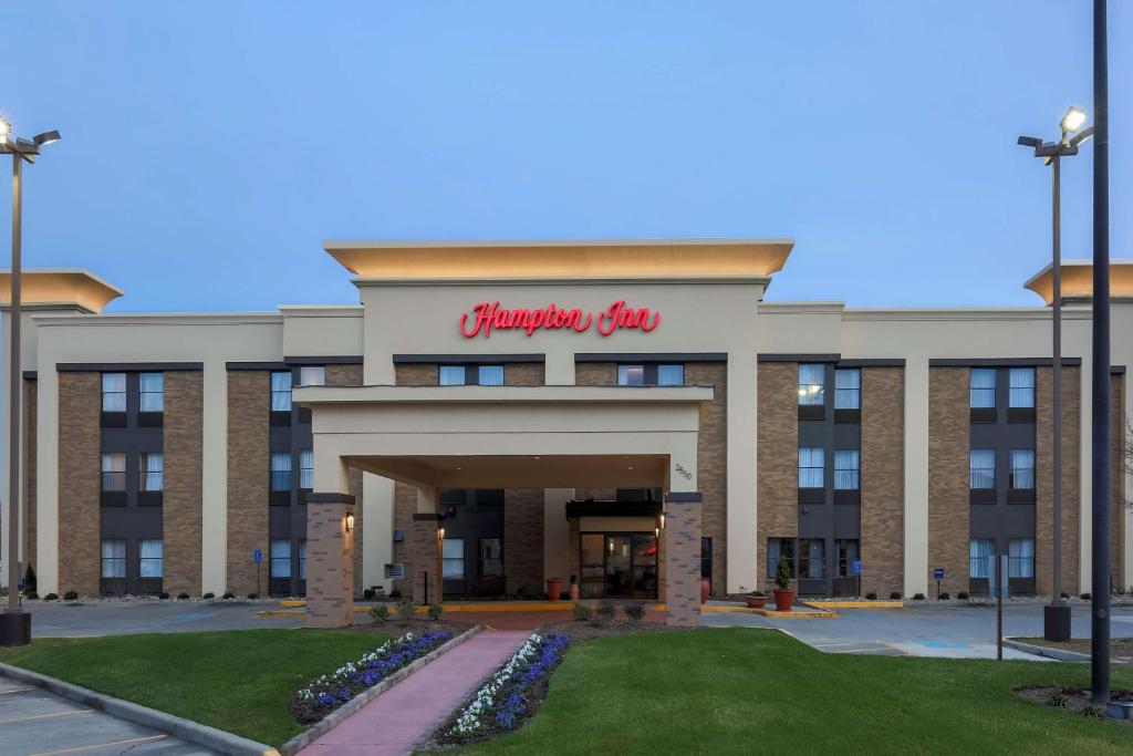 una representación de un hotel hampton inn en Hampton Inn Dayton Fairborn Wright Patterson AFB, en Fairborn