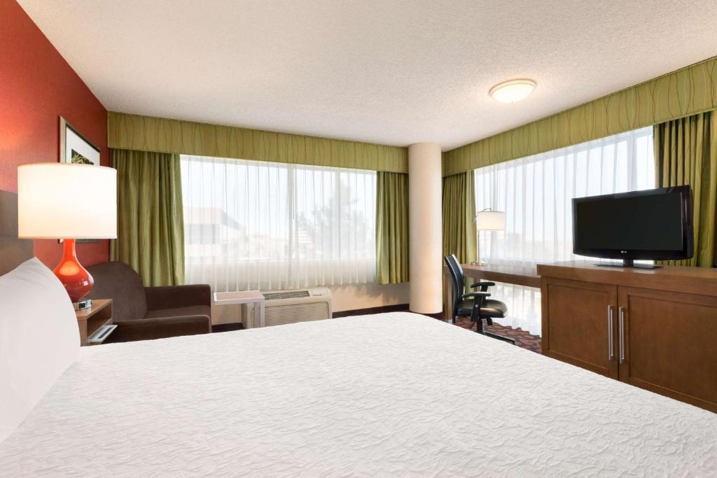 Hampton Inn Denver West Federal Center photo