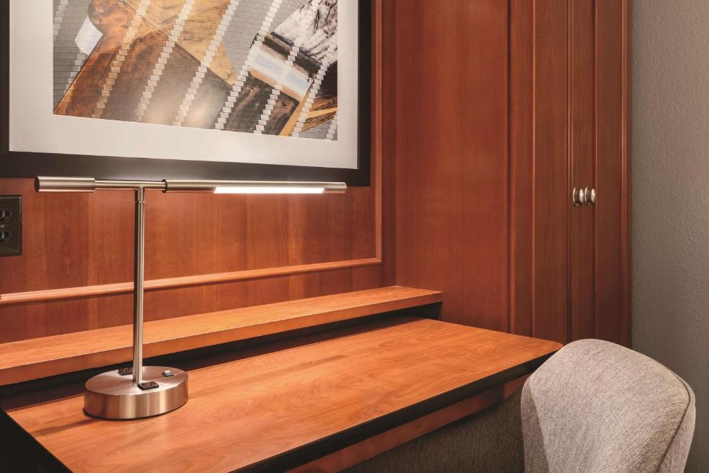 Hampton Inn Des Moines-Airport photo