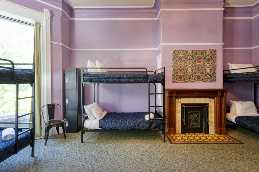 Postel nebo postele na pokoji v ubytování HI Sacramento Hostel