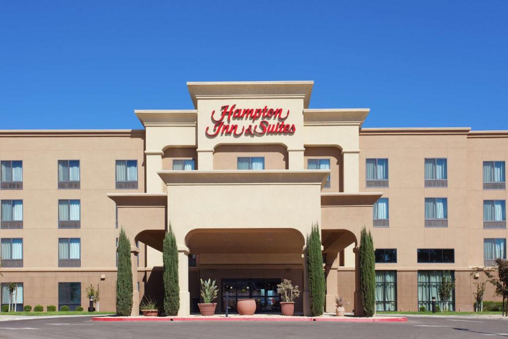 eine Einrichtung der Hampton Inn Suites anaheimheim in der Unterkunft Hampton Inn & Suites Fresno - Northwest in Herndon
