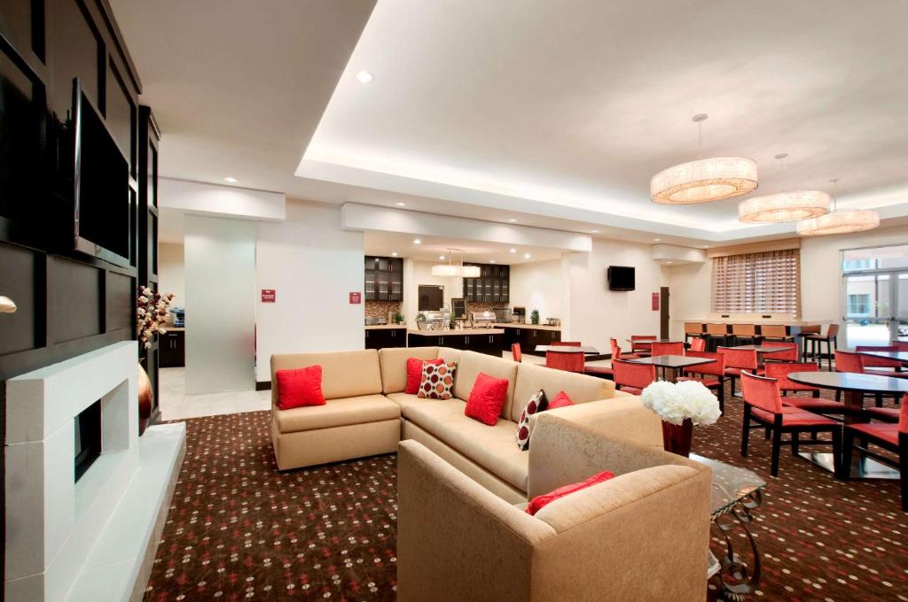 Posezení v ubytování Homewood Suites by Hilton Fort Worth West at Cityview