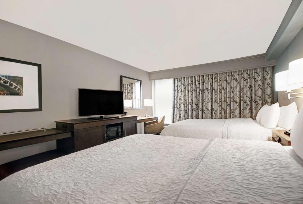 Hampton Inn Greenville/Woodruff Road - Queen Room Met Twee Queensize Bedden - Niet -roken