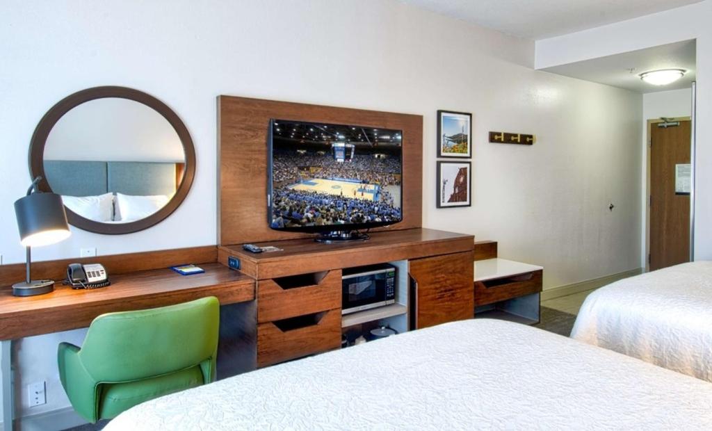 Hampton Inn & Suites by Hilton Hemet Menifee Murrieta - Habitación Con Cama Extragrande - No Fumadores