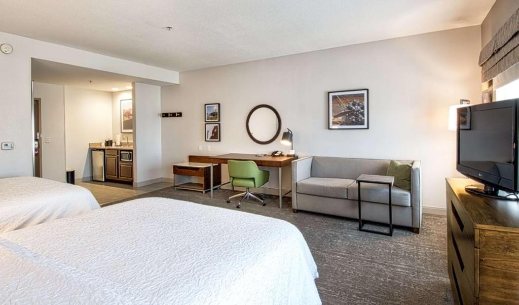 Hampton Inn & Suites by Hilton Hemet Menifee Murrieta - 