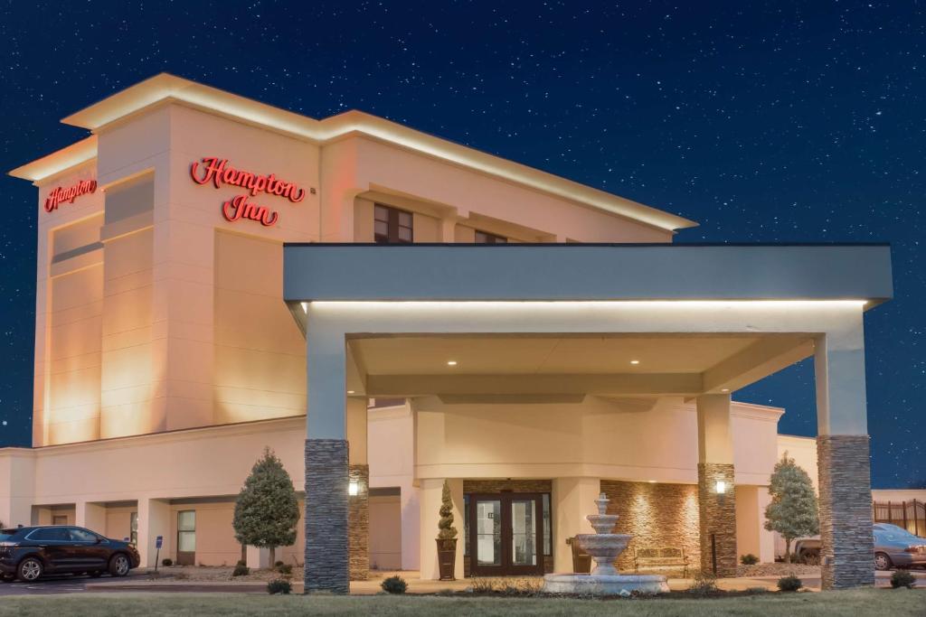 a rendering of the front of the hampton inn at Hampton Inn Terre Haute in Terre Haute