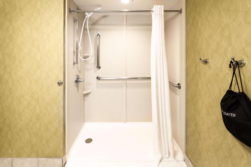 Hampton Inn Winston-Salem Hanes Mall photo