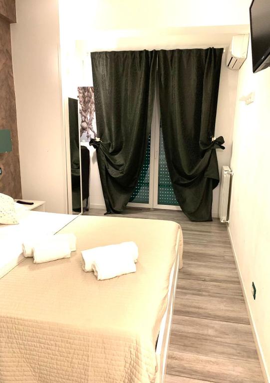 NASONI DI ROMA (VICINISSIMO BASILICA SAN GIOVANNI IN LATERANO) - Resim 23