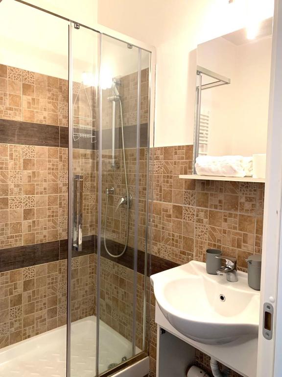 NASONI DI ROMA (VICINISSIMO BASILICA SAN GIOVANNI IN LATERANO) - Resim 27