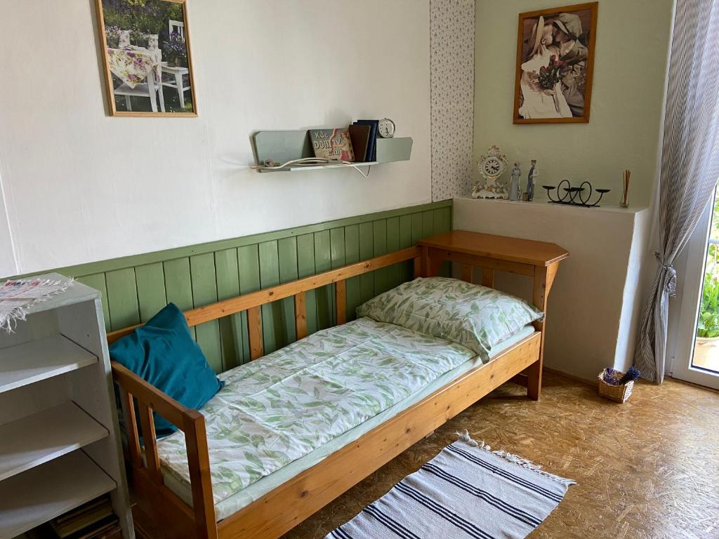 Postel nebo postele na pokoji v ubytování Ubytování u babičky