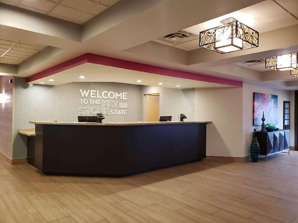 a lobby with a welcomeelcome to the new show site at Hampton Inn Johnstown in Geistown