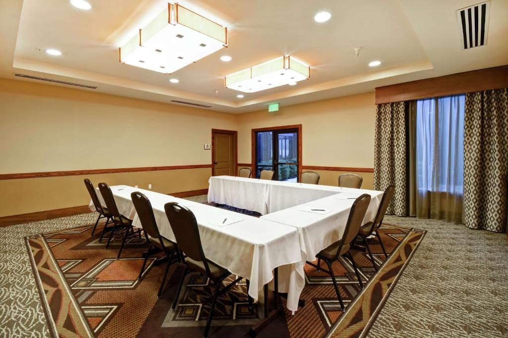 Homewood Suites by Hilton Kalispell photo