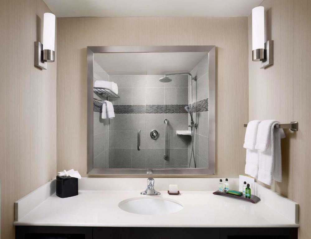 Hilton Garden Inn Los Angeles/Redondo Beach - 