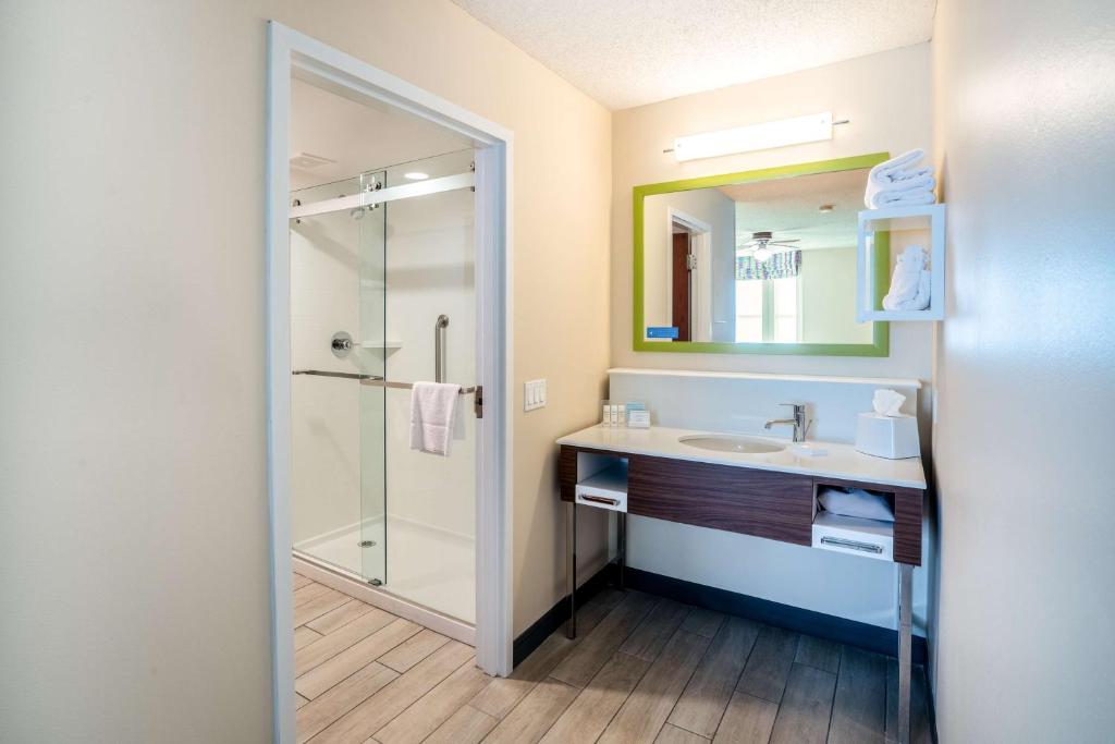 Hampton Inn & Suites West Little Rock photo