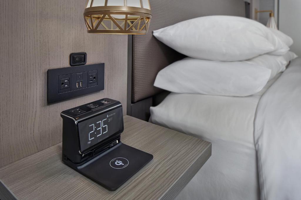Marriott Providence Downtown - Deluxe Guest Room, King