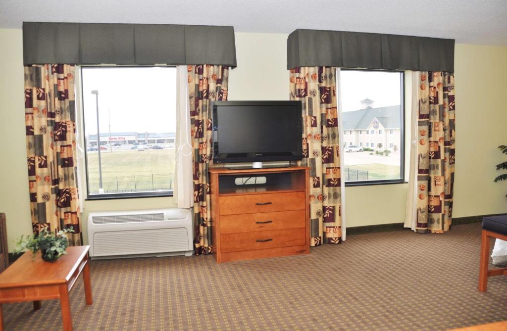 TV a/nebo společenská místnost v ubytování Hampton Inn Macomb