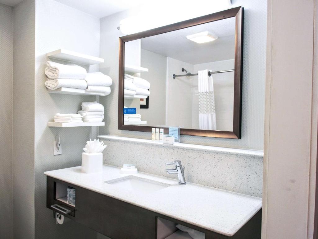 Hampton Inn Edmond photo