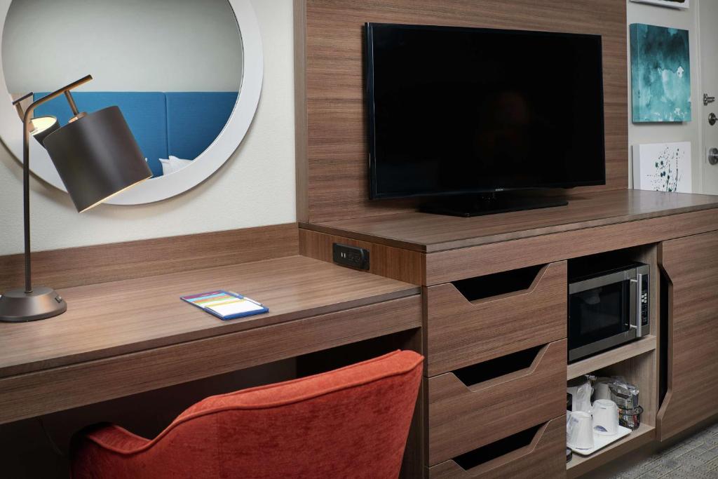 Hampton Inn Juno Beach - King Room - Zugang Zur Mobilität/Nichtraucher