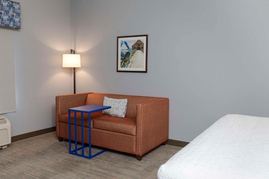 Hampton Inn Greenville - 特大号床间 - 带沙发床和书房 - 禁烟