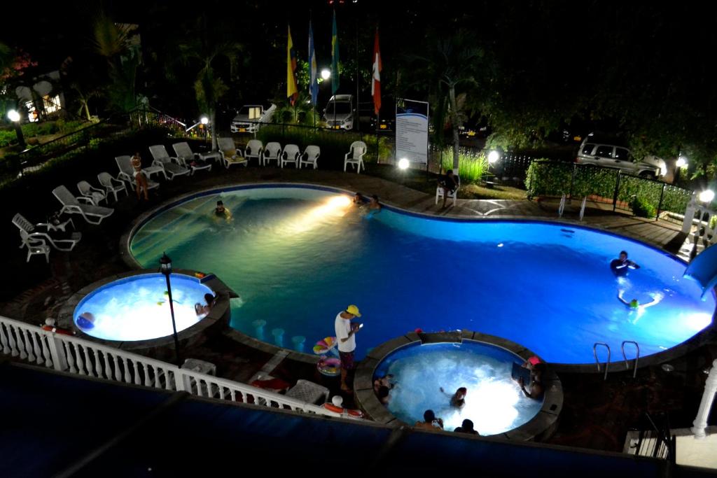 Bazén v ubytování Villeta Resort Hotel nebo v jeho okolí