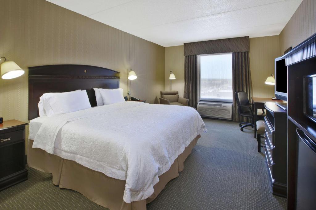 Hampton Inn & Suites Plattsburgh photo