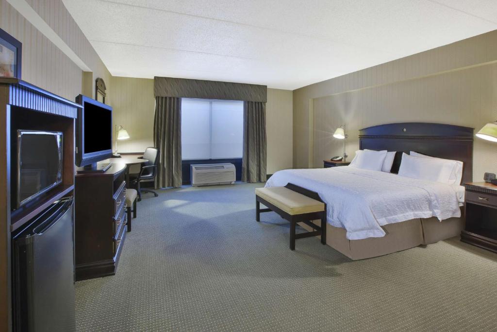 Hampton Inn & Suites Plattsburgh photo