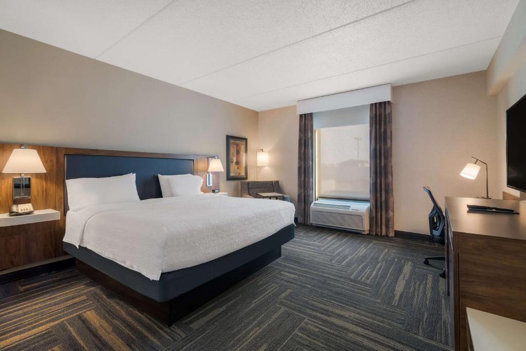 Hampton Inn & Suites Plattsburgh photo