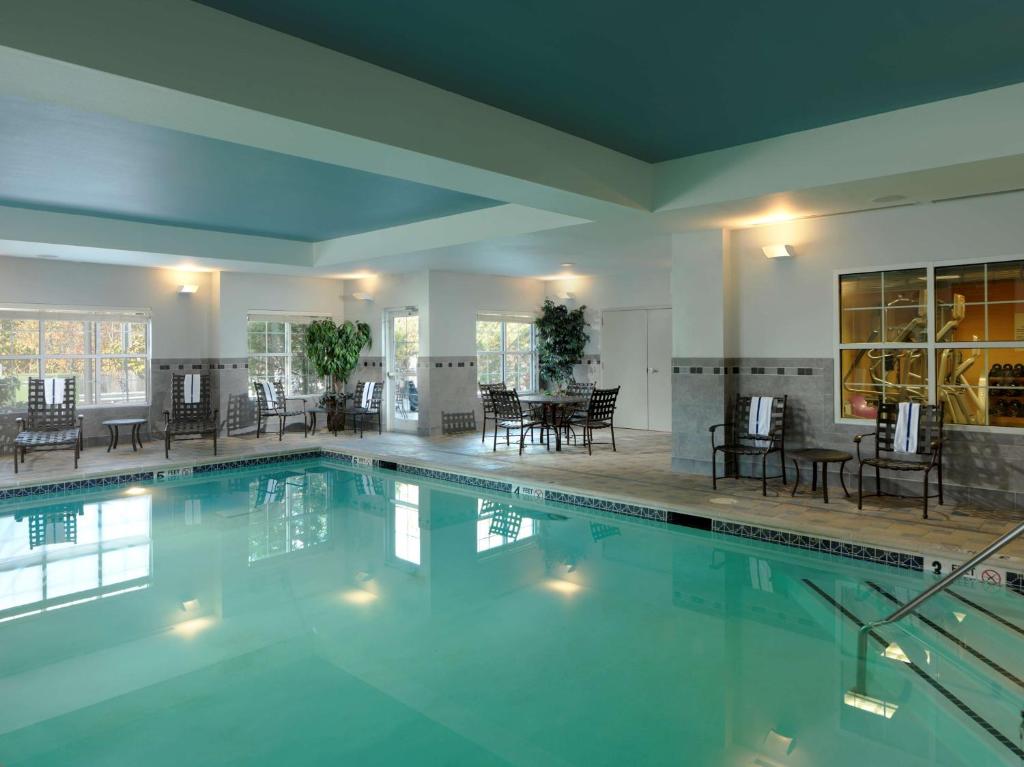 Bazén v ubytování Homewood Suites by Hilton Dover - Rockaway nebo v jeho okolí