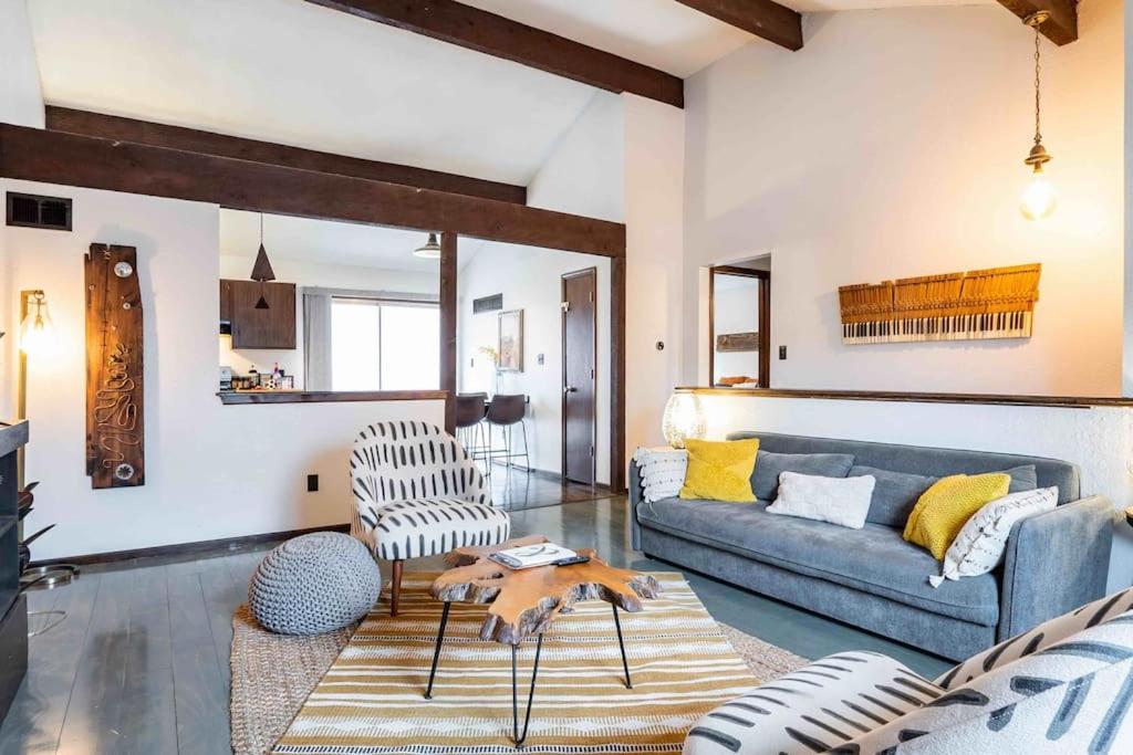 ChampionshipReady 2BR Loft Near Arrowhead & Kauffman Stadiums & Gates