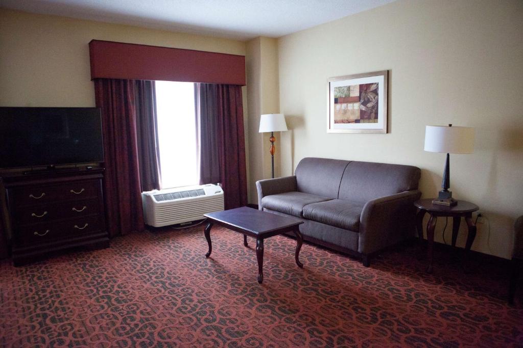 Posezení v ubytování Hampton Inn Rochester-Webster