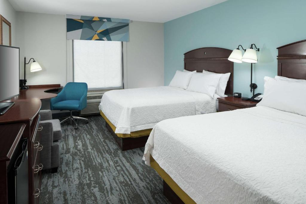 Hampton Inn & Suites Rochester-North photo
